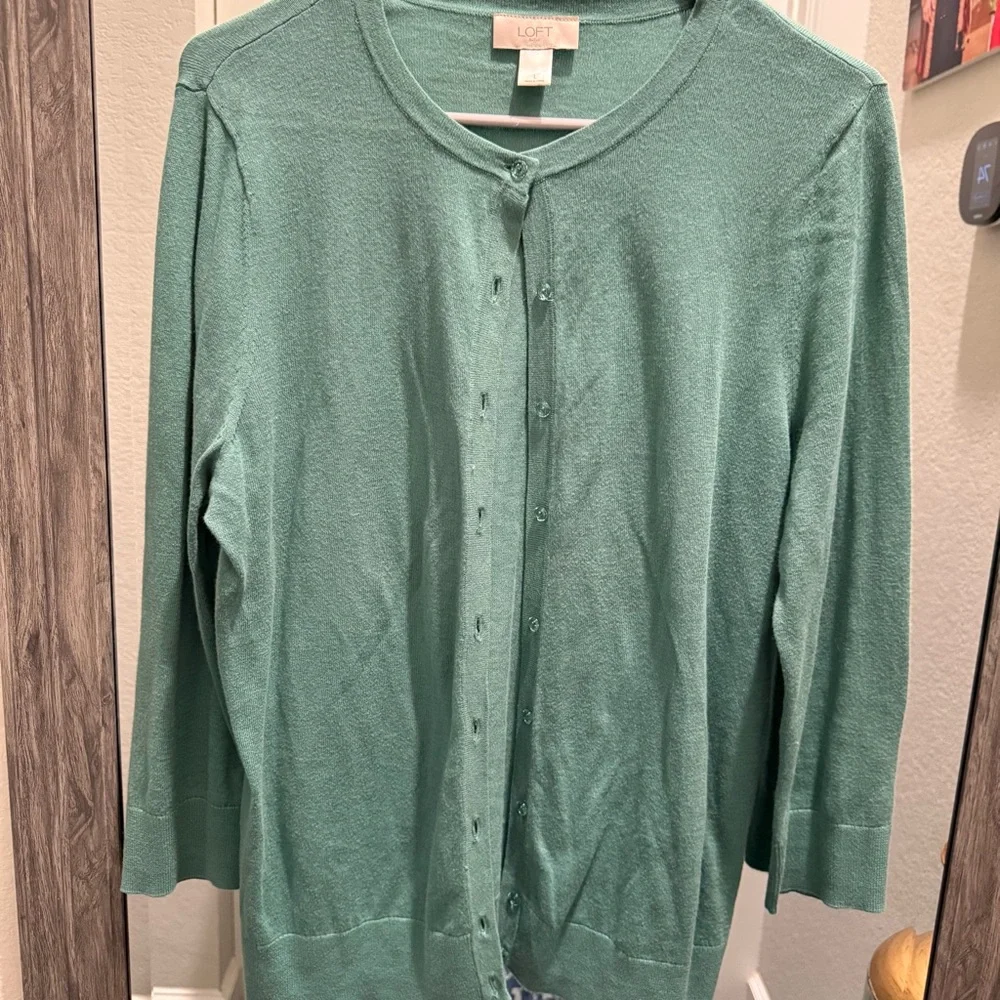 LOFT Outlet Green Lightweight Button Front Cardigan Size L - Picture 1 of 5